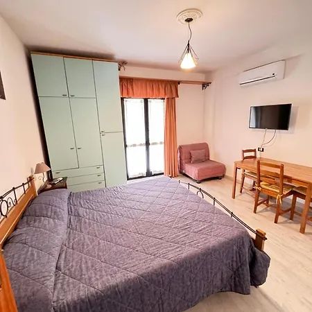 Delizioso Vintage Con Terrazo Apartment